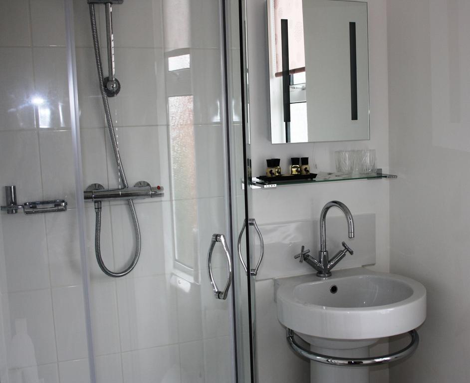 Bed and Breakfast Laurels Освестрі Екстер'єр фото