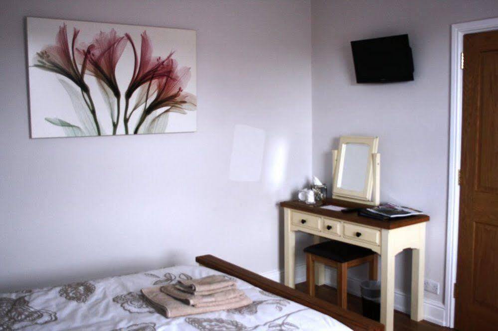 Bed and Breakfast Laurels Освестрі Екстер'єр фото